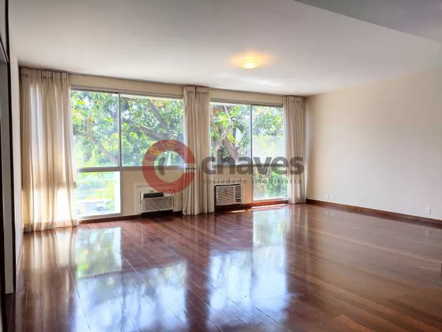 Foto 1 de Apartamento com 3 Quartos à venda, 170m² em Lagoa, Rio de Janeiro