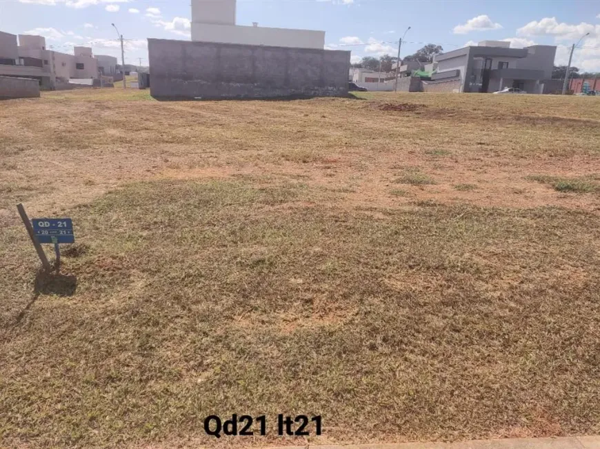 Foto 1 de Lote/Terreno à venda, 300m² em Jardins Bolonha, Senador Canedo