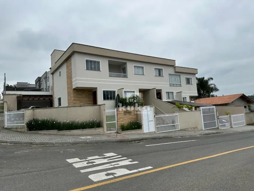 Foto 1 de Casa com 2 Quartos à venda, 84m² em Barra do Rio Cerro, Jaraguá do Sul