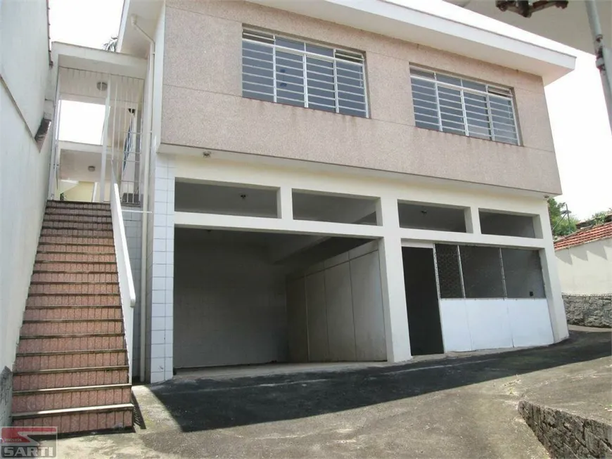 Foto 1 de Sobrado com 3 Quartos à venda, 300m² em Horto Florestal, São Paulo