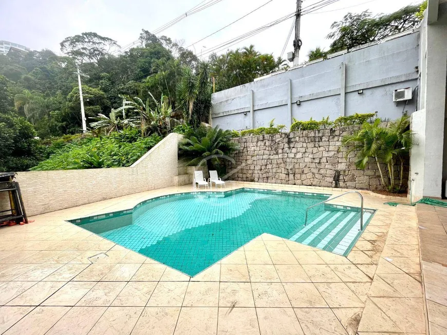 Foto 1 de Casa de Condomínio com 6 Quartos à venda, 1040m² em Marapé, Santos