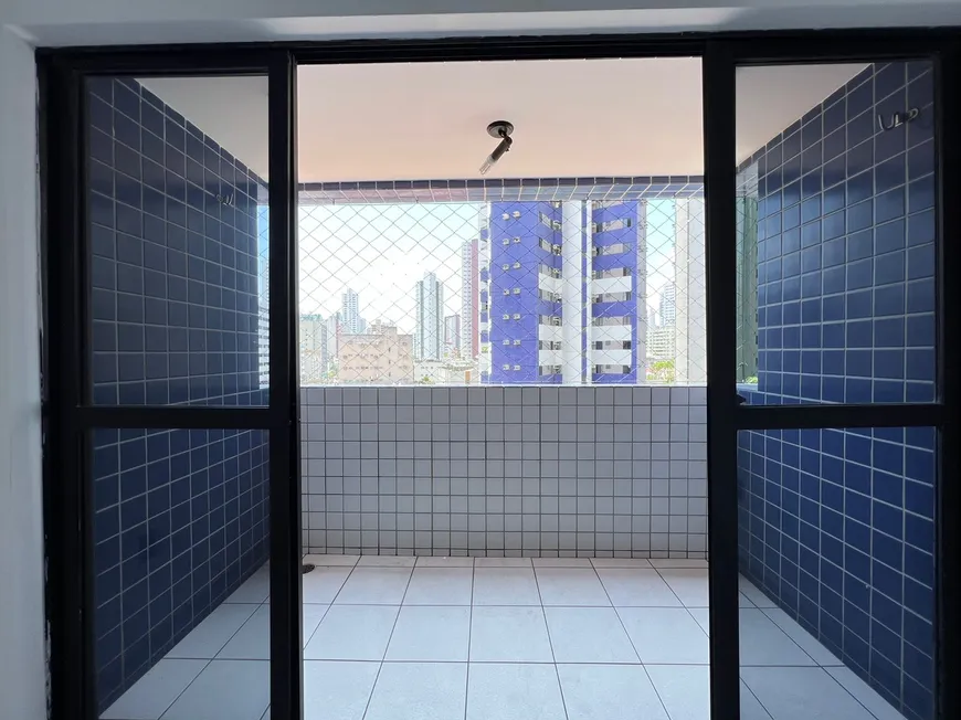 Foto 1 de Apartamento com 2 Quartos à venda, 62m² em Boa Viagem, Recife