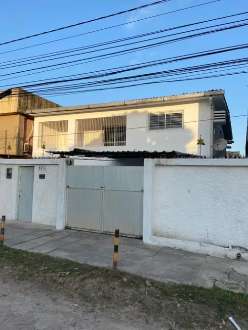 Foto 1 de Casa com 4 Quartos para alugar, 217m² em Imbiribeira, Recife