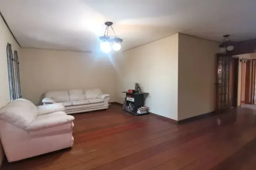 Foto 1 de Casa com 2 Quartos à venda, 240m² em Vila Morse, São Paulo