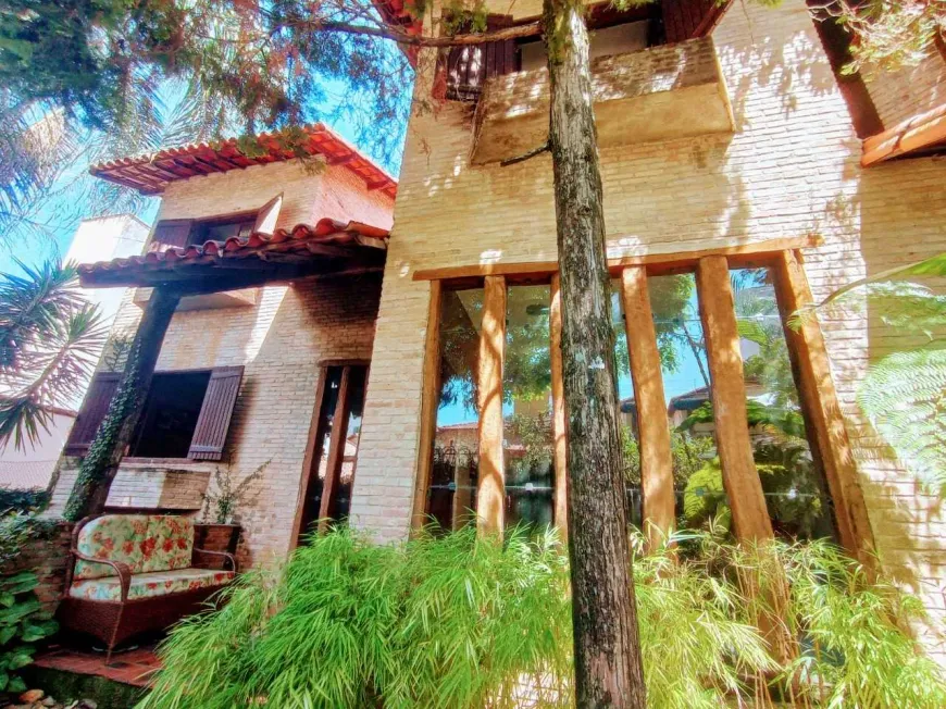 Foto 1 de Casa com 4 Quartos para alugar, 320m² em Castelo, Belo Horizonte