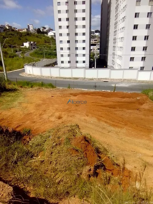 Foto 1 de Lote/Terreno à venda, 360m² em Aeroporto, Juiz de Fora