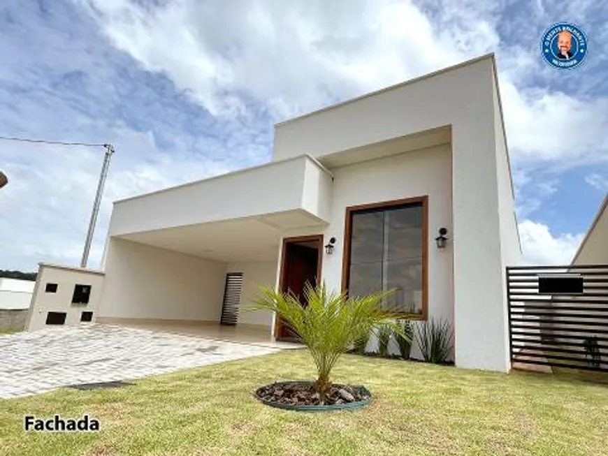 Foto 1 de Casa de Condomínio com 3 Quartos à venda, 135m² em Jardins Bolonha, Senador Canedo