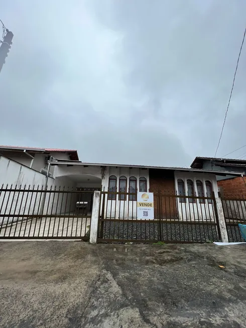 Foto 1 de Casa com 3 Quartos à venda, 100m² em Fátima, Joinville