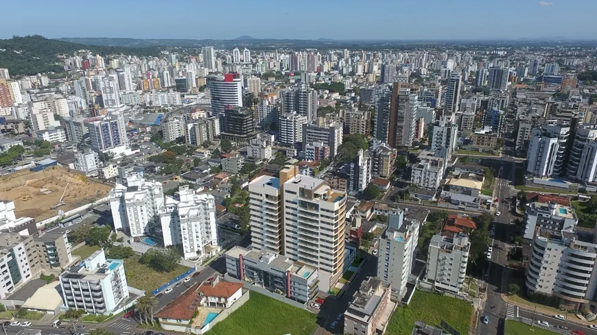 Foto 1 de Apartamento com 2 Quartos à venda, 98m² em Centro, Criciúma