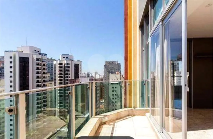 Foto 1 de Apartamento com 4 Quartos para alugar, 250m² em Vila Nova Conceição, São Paulo