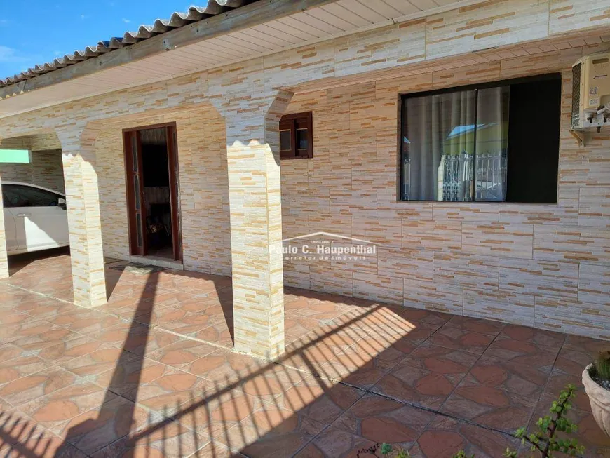 Foto 1 de Casa com 5 Quartos à venda, 235m² em Centro, Balneário Arroio do Silva