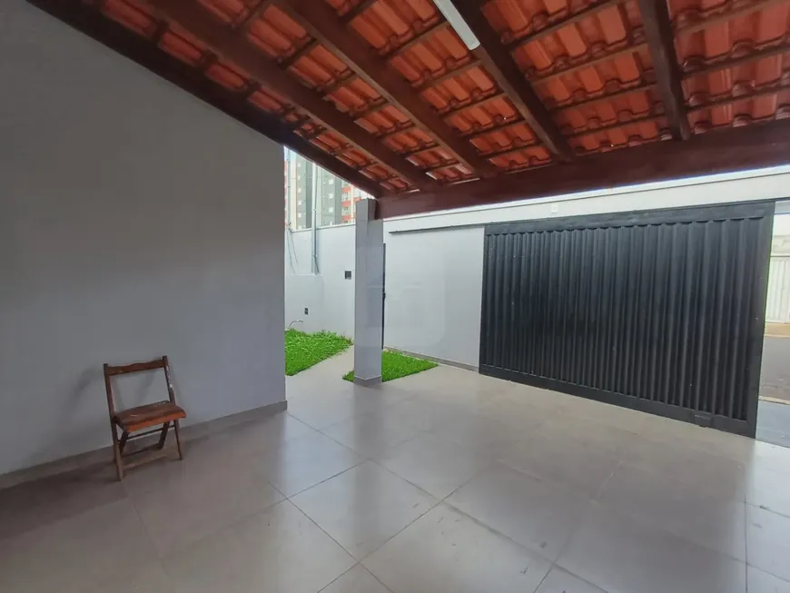 Foto 1 de Casa com 3 Quartos à venda, 250m² em Jardim Holanda, Uberlândia