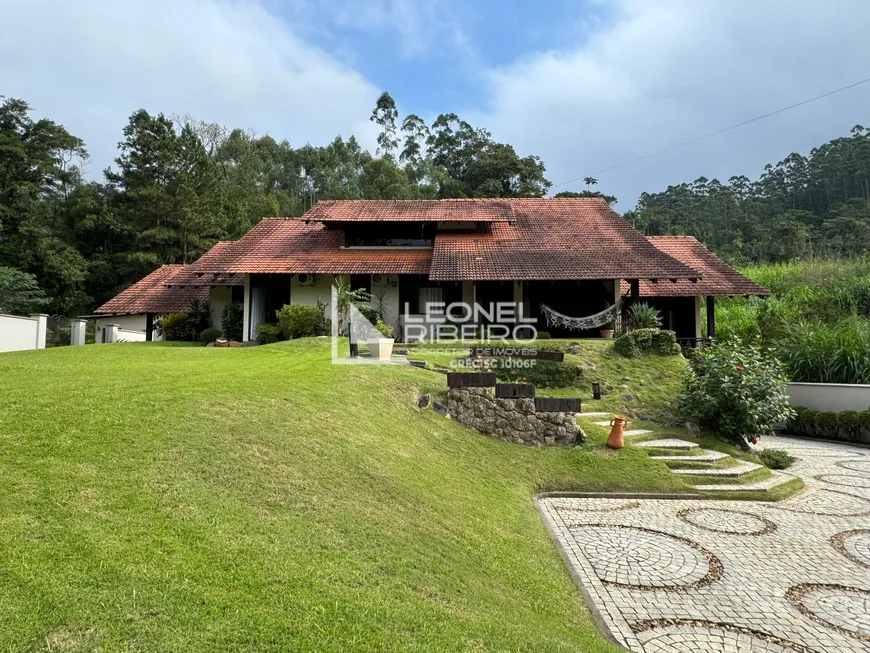 Foto 1 de Casa com 4 Quartos à venda, 360m² em Barra Sao Joao, Benedito Novo
