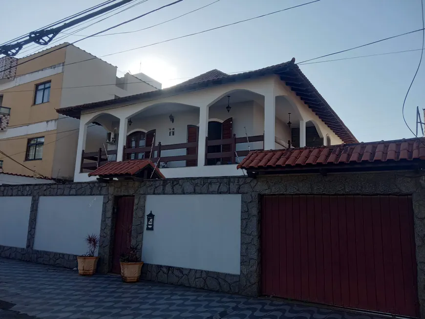 Foto 1 de Casa com 4 Quartos à venda, 328m² em Vila Julieta, Resende