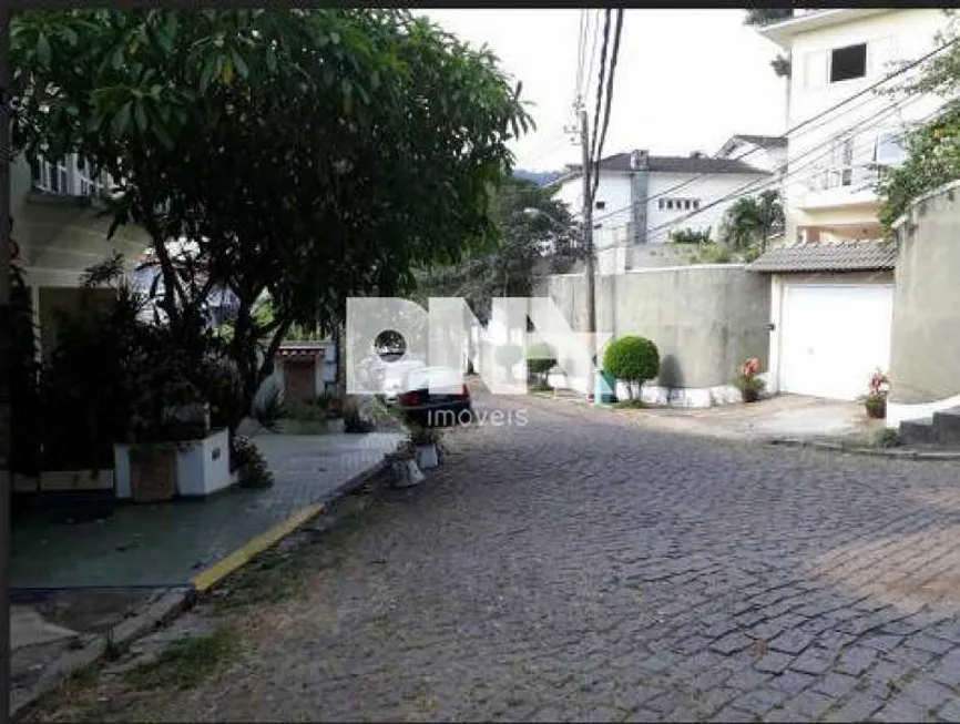 Foto 1 de Lote/Terreno à venda, 4744m² em Humaitá, Rio de Janeiro