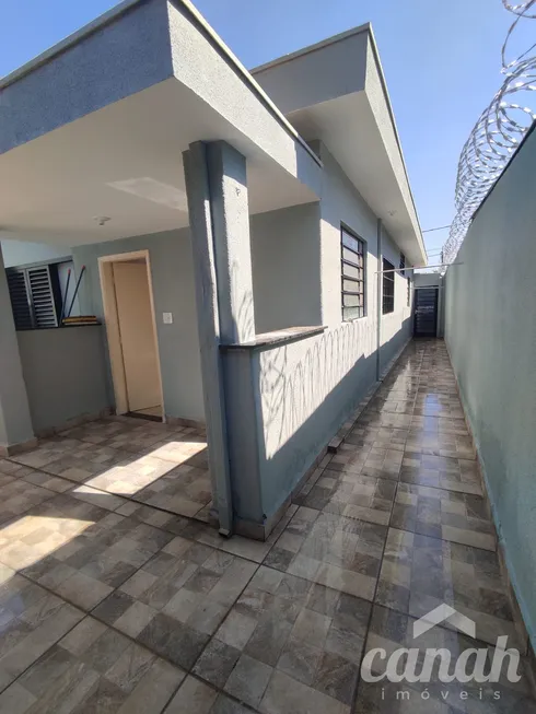 Foto 1 de Casa com 3 Quartos para alugar, 69m² em Sumarezinho, Ribeirão Preto