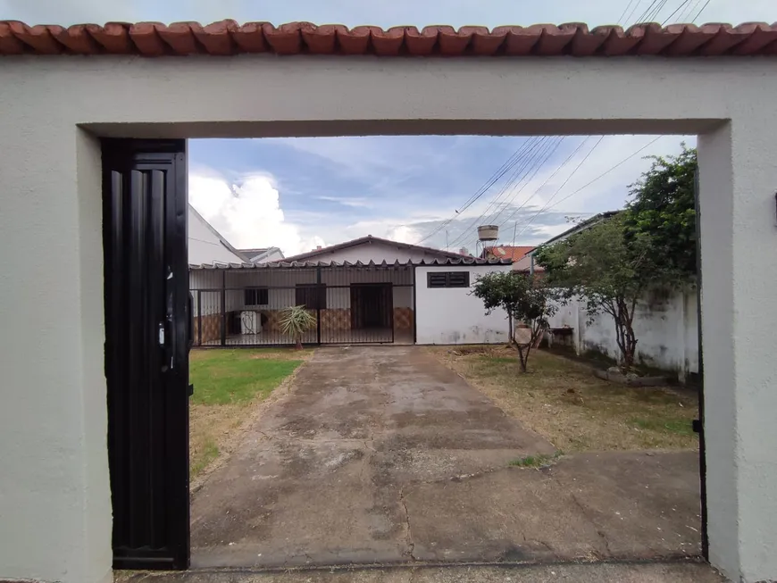 Foto 1 de Casa com 3 Quartos à venda, 257m² em Jardim América, Goiânia