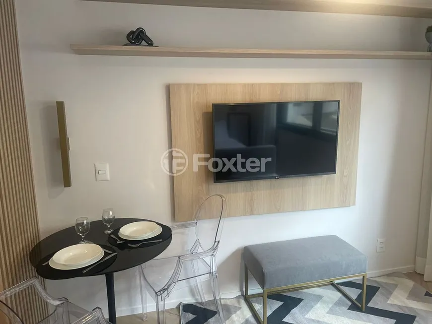 Foto 1 de Apartamento com 1 Quarto à venda, 28m² em Mont' Serrat, Porto Alegre