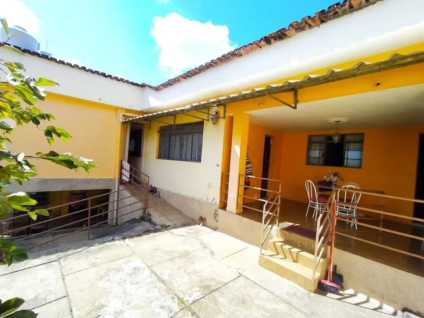 Foto 1 de Casa com 4 Quartos à venda, 210m² em União, Belo Horizonte
