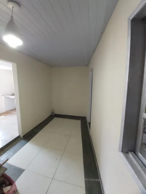 Foto 1 de Apartamento com 1 Quarto para alugar, 50m² em Vila Amelia, Duque de Caxias