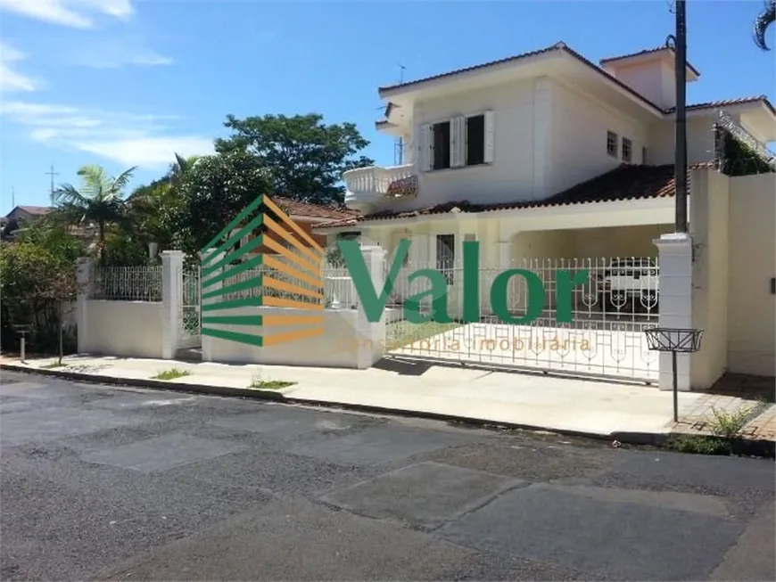 Foto 1 de Casa com 4 Quartos para venda ou aluguel, 739m² em Jardim Macarengo, São Carlos