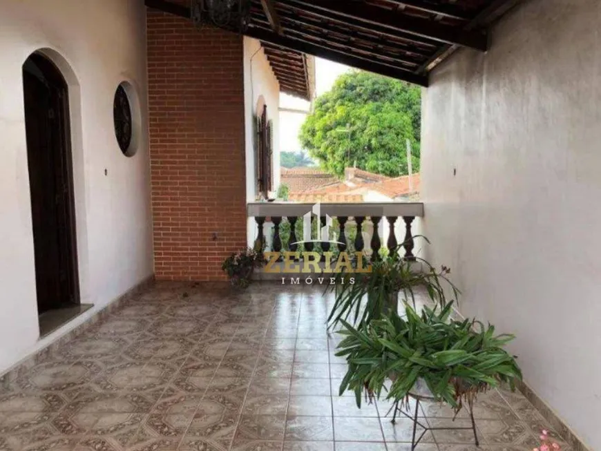 Foto 1 de Casa com 4 Quartos à venda, 270m² em Campestre, Santo André