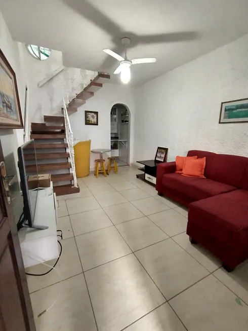 Foto 1 de Casa de Condomínio com 2 Quartos para alugar, 60m² em Vila Blanche, Cabo Frio