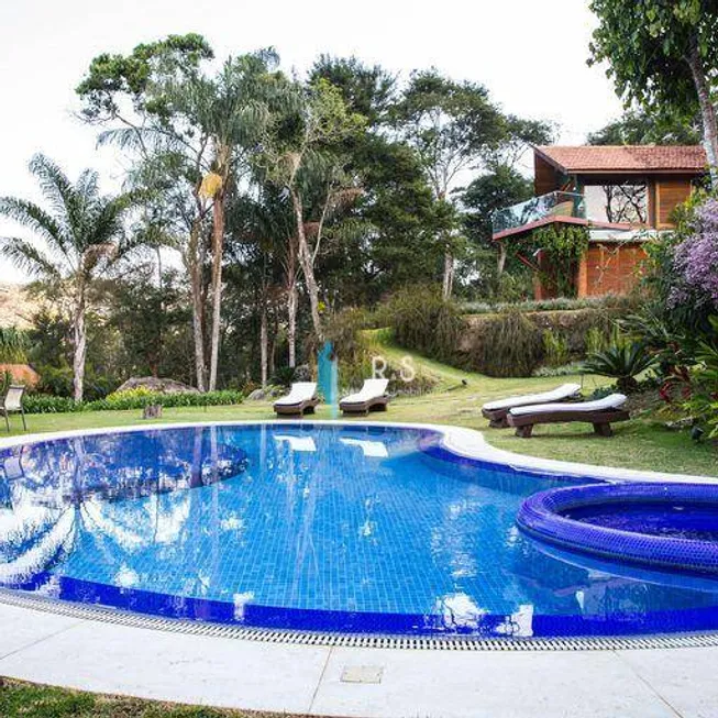 Foto 1 de Casa com 5 Quartos à venda, 750m² em Pedro do Rio, Petrópolis