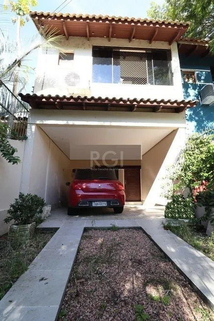 Foto 1 de Casa com 3 Quartos à venda, 213m² em Ipanema, Porto Alegre