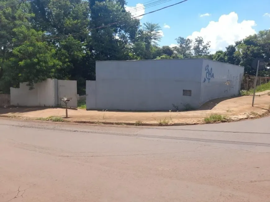 Foto 1 de Lote/Terreno à venda, 2122m² em Parque das Bandeiras, Maringá