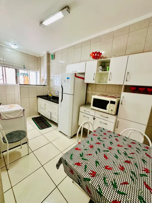 Foto 1 de Apartamento com 1 Quarto à venda, 45m² em Vila Tupi, Praia Grande