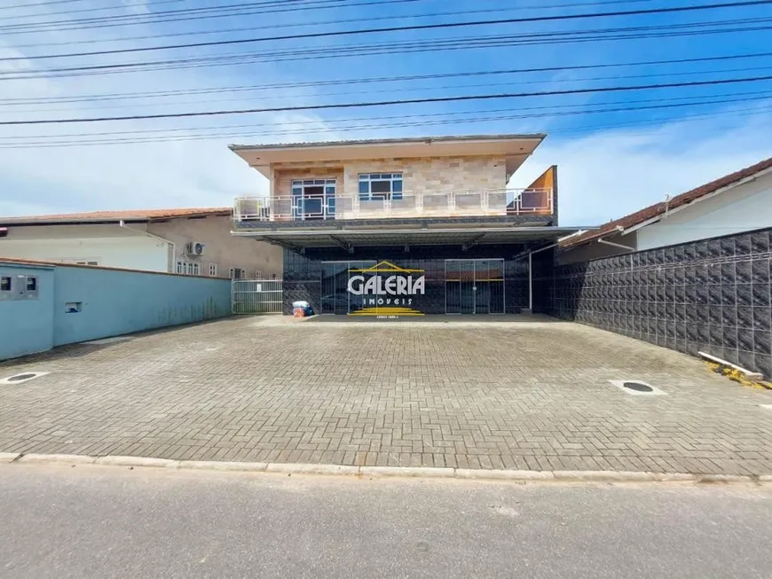 Foto 1 de Casa com 4 Quartos à venda, 532m² em Boa Vista, Joinville