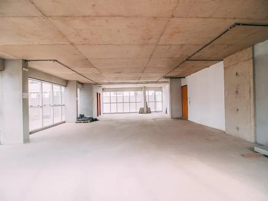 Foto 1 de Sala Comercial para alugar, 127m² em Funcionários, Belo Horizonte