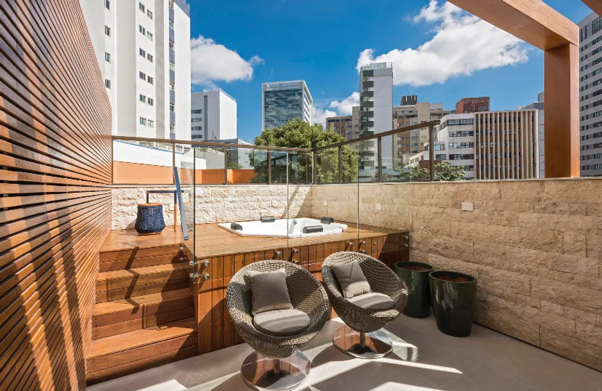 Foto 1 de Apartamento com 3 Quartos à venda, 265m² em Serra, Belo Horizonte