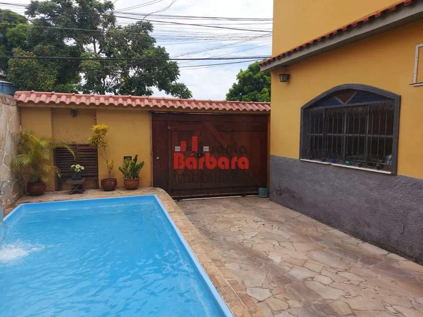 Foto 1 de Casa com 6 Quartos à venda, 100m² em Porto Novo, São Gonçalo