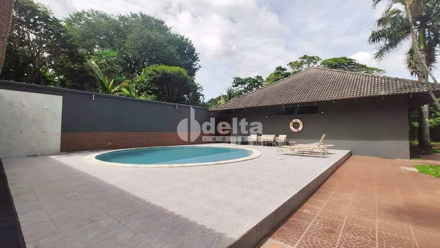 Foto 1 de Fazenda/Sítio com 3 Quartos à venda, 135m² em Copacabana, Uberlândia