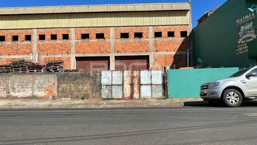 Foto 1 de Galpão/Depósito/Armazém à venda, 811m² em Vila Boa Vista, São Carlos