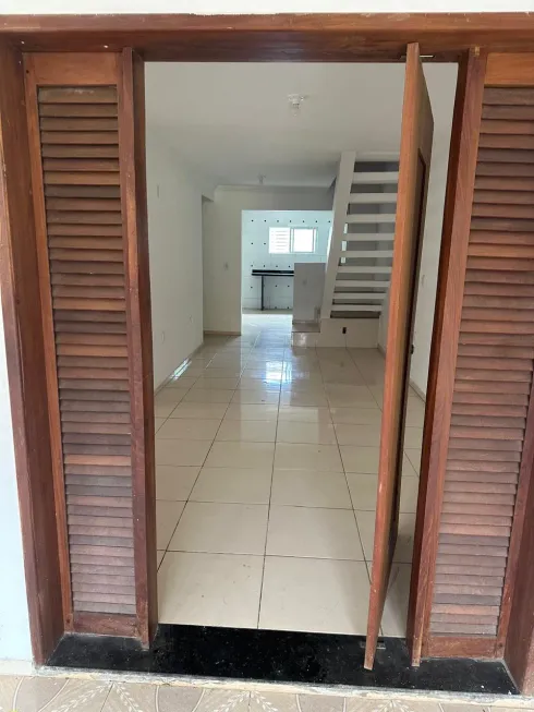 Foto 1 de Sobrado com 5 Quartos à venda, 185m² em Araçagy, São José de Ribamar