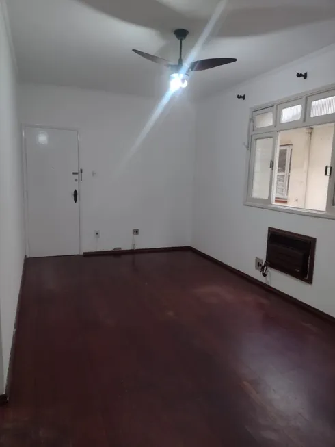 Foto 1 de Apartamento com 3 Quartos para alugar, 136m² em Marapé, Santos