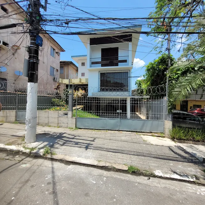 Foto 1 de Imóvel Comercial com 3 Quartos para alugar, 300m² em Vila Cascatinha, São Vicente