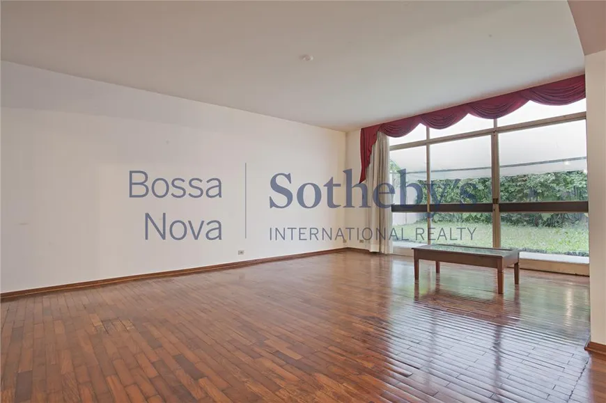 Foto 1 de Casa com 4 Quartos à venda, 343m² em Vila Madalena, São Paulo