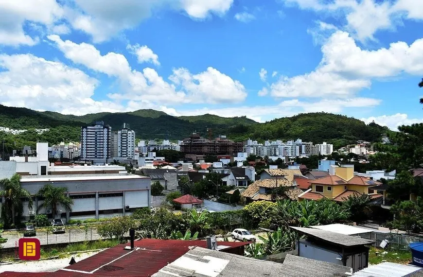 Foto 1 de Apartamento com 2 Quartos à venda, 55m² em Córrego Grande, Florianópolis