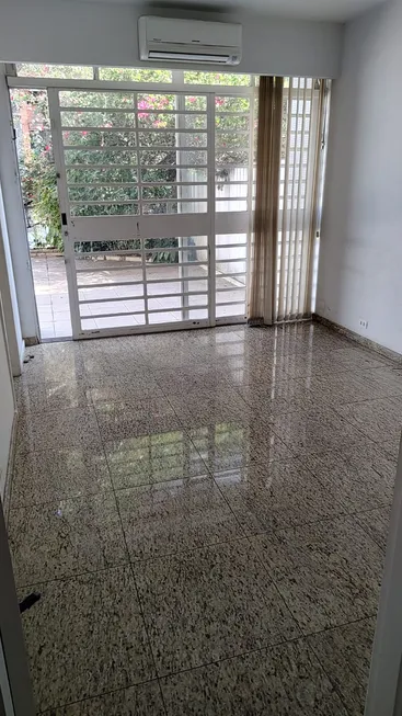 Foto 1 de Sobrado com 3 Quartos à venda, 262m² em Jardim Das Bandeiras, São Paulo