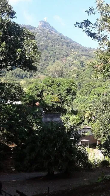 Foto 1 de Lote/Terreno à venda, 4500m² em Cosme Velho, Rio de Janeiro