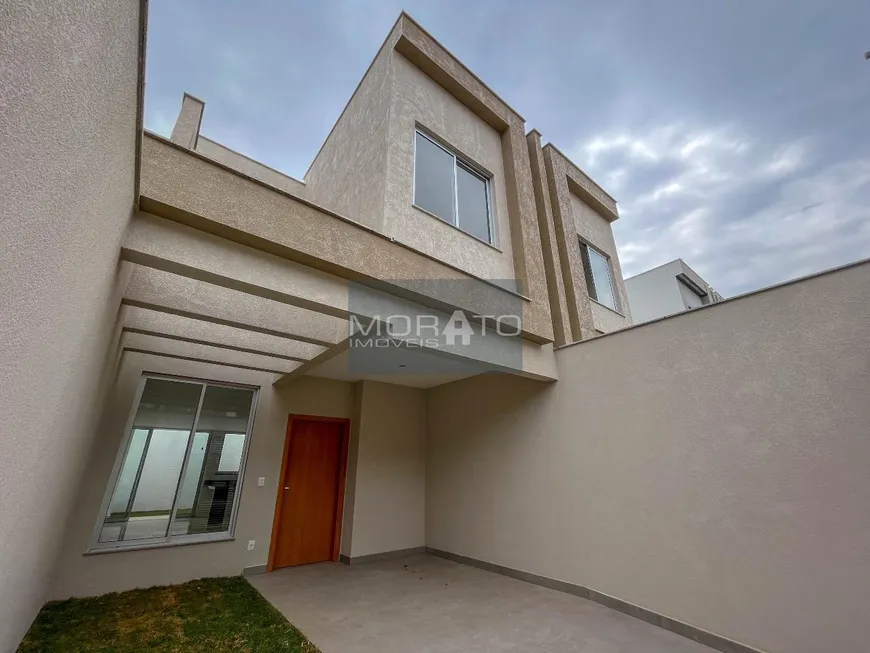 Foto 1 de Casa com 3 Quartos à venda, 113m² em Santa Rosa, Belo Horizonte