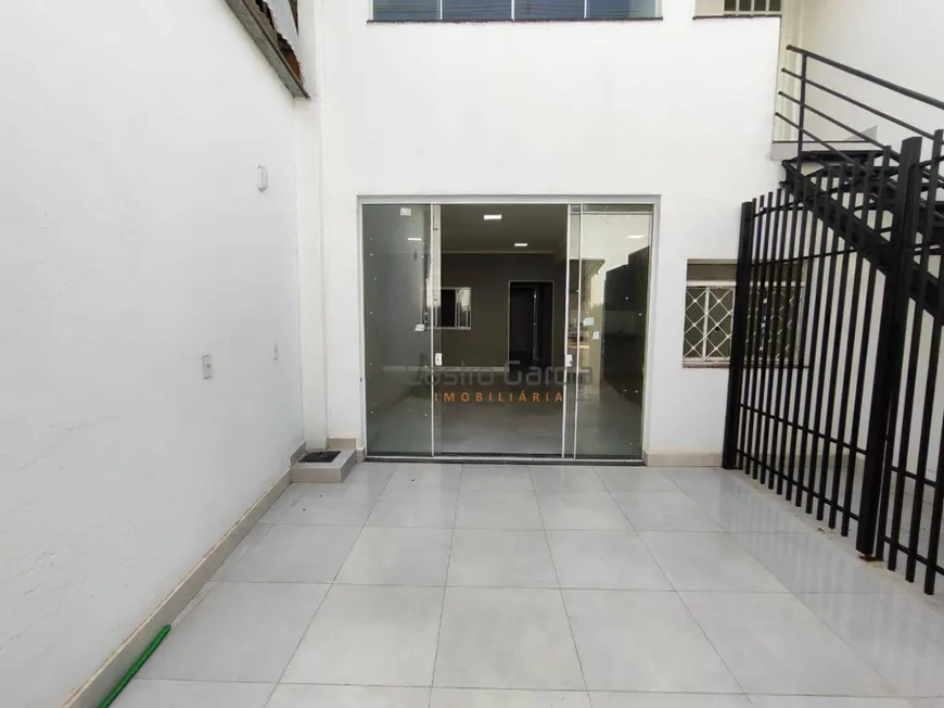 Foto 1 de Casa com 2 Quartos para alugar, 62m² em Jardim São Roque, Americana