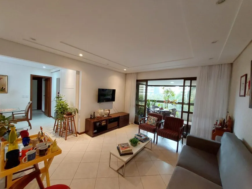 Foto 1 de Apartamento com 4 Quartos à venda, 148m² em Pituba, Salvador