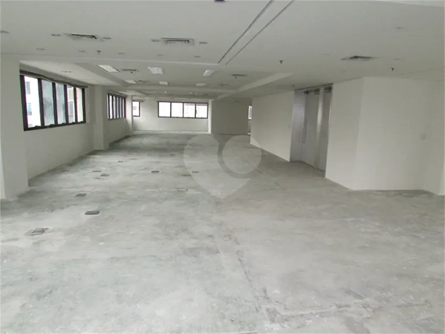 Foto 1 de Sala Comercial para alugar, 300m² em Vila Nova Conceição, São Paulo