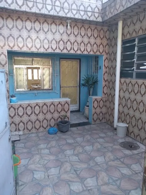 Foto 1 de Casa de Condomínio com 1 Quarto à venda, 60m² em  Vila Valqueire, Rio de Janeiro