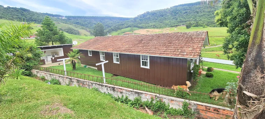 Foto 1 de Fazenda/Sítio com 6 Quartos à venda, 60000m² em Rio Lessa, Alfredo Wagner